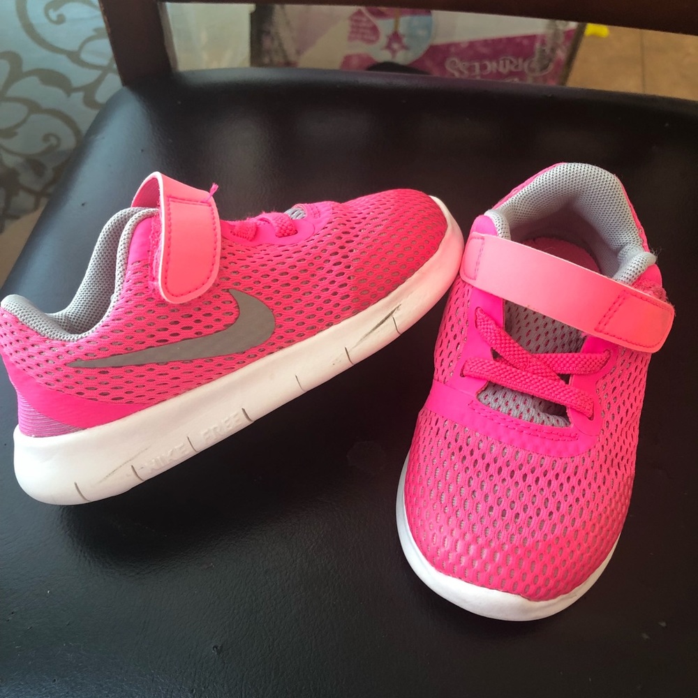 nike toddler shoes size 8c